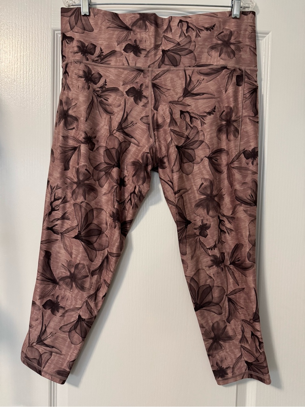 Athleta Salutation Stash Pocket 7/8 Legging - Size 2X